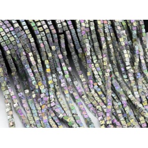 Бусины из лавы квадрат 5*5мм, цвет хамелеон серебристый, 41см, 90 бусин Бусины из лавы квадрат 5*5мм, цвет хамелеон серебристый, 41см, 90 бусин