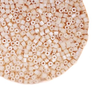 Бисер TOHO HEXAGON №11 цвет 123 кремовый перламутр 5 граммов Япония