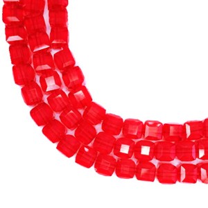 Бусины хрустальные Кубик 8 мм Красный прозрачный около 30 см нить