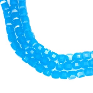 Бусины хрустальные Кубик 6 мм Темно-голубой опал около 25 см нить