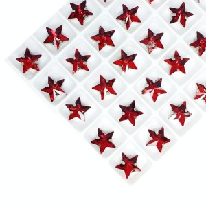 Стразы Звёздочка 10 мм Light Siam (Красный)/оправа никель 1 штука