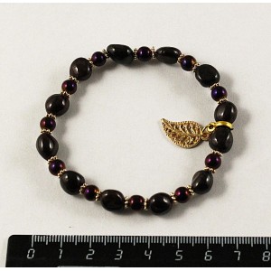 Браслет гранат (овалы) и гематит фиолетовый (шарик), с подвеской, фурнитура золотистая