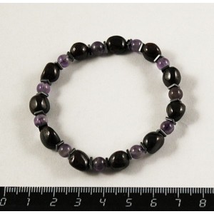 Браслет гранат (овалы), аметист (шарик) и гематит (квадрат)