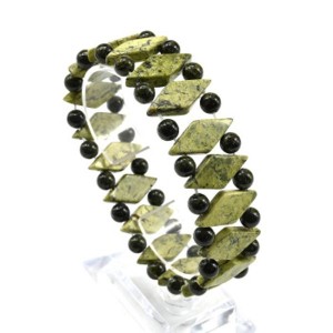 Браслет из змеевика