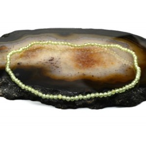 Браслет из хризолита шарик гр. 2мм, 19см (иск.)