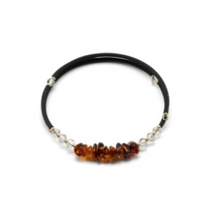 Браслет с коньячным янтарем и цирконами на пружинке, 17см.