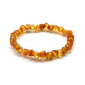 Браслет для детей из цельного янтаря "кусанка" 5мм цвет коньячный, 13см.