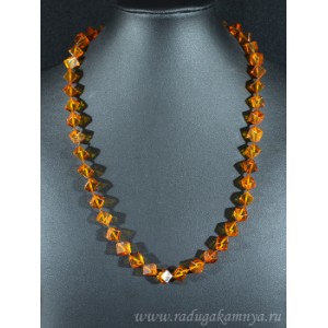 Бусы янтарные кубик по диагонали 9мм цвет светло-коньячный, 53см (иск.)