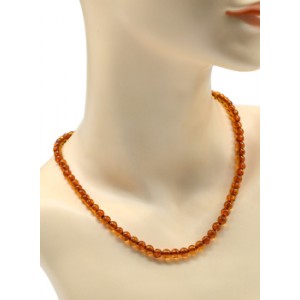 Бусы из янтаря шарик 6мм цвет светло-коньячный, 46см (иск.)