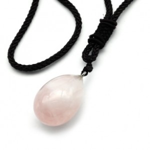 Кулон из розового кварца капля 20*30мм Кулон из розового кварца капля 20*30мм