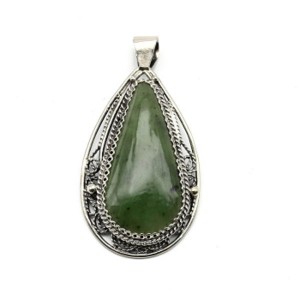 Кулон нефрит 24*40мм.