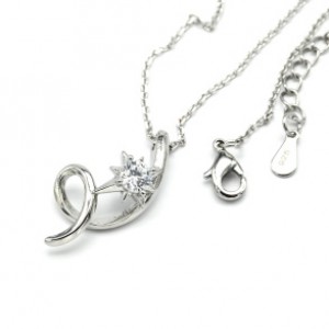 Кулон Завиток 10*21мм с фианитом на цепочке, цвет серебристый (иск.)