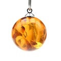 Кулон шарик из янтаря 18мм цвет светло-коньячный. (иск.) Кулон шарик из янтаря 18мм цвет светло-коньячный. (иск.)