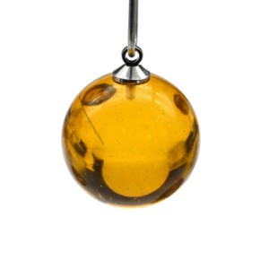 Кулон шарик из янтаря 18мм цвет светло-коньячный (иск.)