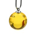 Кулон шарик из янтаря 16мм цвет лимонный. (иск.) Кулон шарик из янтаря 16мм цвет лимонный. (иск.)