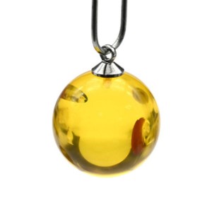 Кулон шарик из янтаря 16мм цвет лимонный. (иск.)