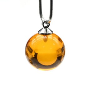Кулон из янтаря шарик 12мм цвет светло- коньячный (иск.)