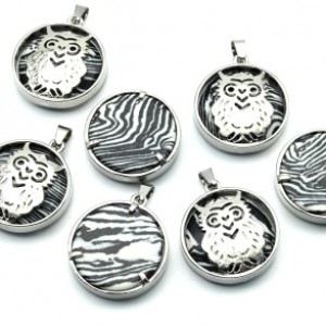 Кулон Сова 27*27мм с полимером цвет зебра (иск.) Кулон Сова 27*27мм с полимером цвет зебра (иск.)