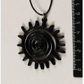 Кулон пластик "солнце-спираль", цвет черный