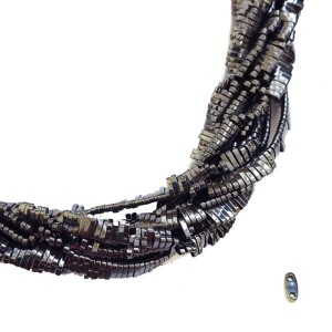 Натуральный камень ГЕМАТИТ "Бусина с двумя отверстиями" 5*2*1 мм цвет натуральный, около 20 см/нить Натуральный камень ГЕМАТИТ "Бусина с двумя отверстиями" 5*2*1 мм цвет натуральный, около 20 см/нить