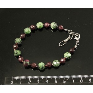 Браслет цоизит нат. (шарик 8мм) и кварц тонир. цвет рубин (шарик 6мм), огранка