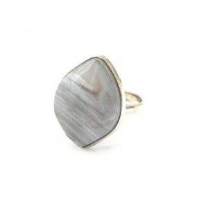 Кольцо агат бразильский 18*23мм.