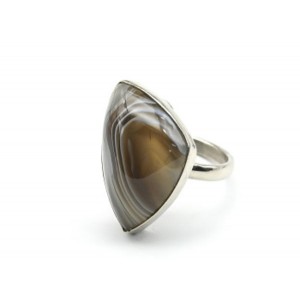 Кольцо агат ботсвана "Грация" 17*26мм
