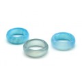 Кольцо широкое цельное из агата тонированного ширина 8-9мм цвет голубой