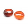 Перстень из агата с гранями ширина 14-15мм цвет оранжевый.
