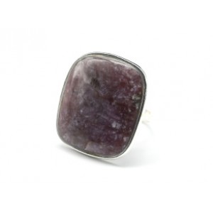 Кольцо с лепидолитом в посеребрении прямоугольник 27*31мм