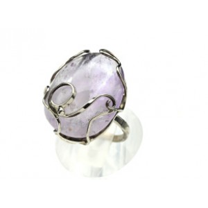 Кольцо с аметистом 21*26мм