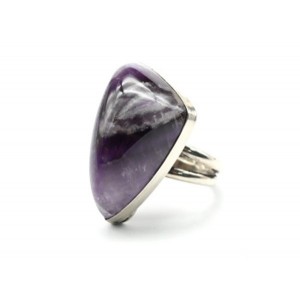 Кольцо аметист шевронный "Грация" 20*33мм.