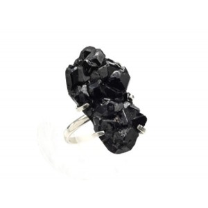 Кольцо черный гранат (меланит) 17*29мм