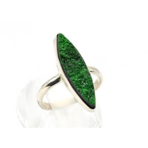 Кольцо уваровит 7*24мм.