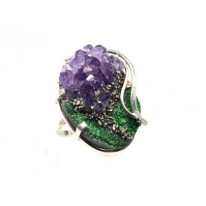 Кольцо с аметистом, уваровитом и пиритом 25*33мм