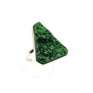 Кольцо уваровит 21*27мм.