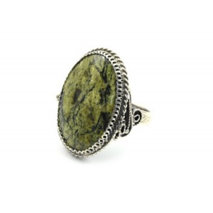 Кольцо змеевик "Овал" 22*30мм