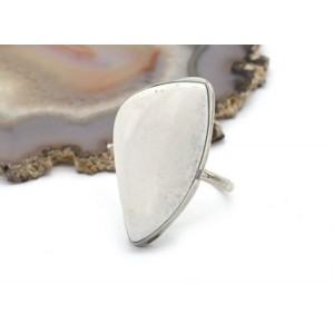 Кольцо кахолонг "Грация" 19*33мм Кольцо кахолонг "Грация" 19*33мм