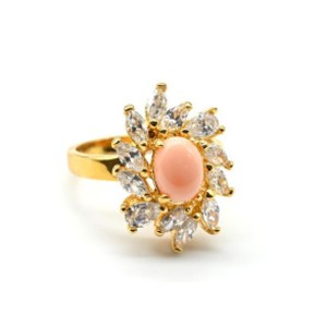 Кольцо позолота коралл в стразах