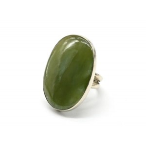 Кольцо с нефритом "кошачий глаз" 26*37мм Кольцо с нефритом "кошачий глаз" 26*37мм