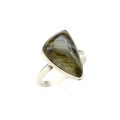 Кольцо с лабрадором "Грация" 12*19мм