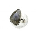 Кольцо из лабрадорита "Грация" 16*23мм Кольцо из лабрадорита "Грация" 16*23мм