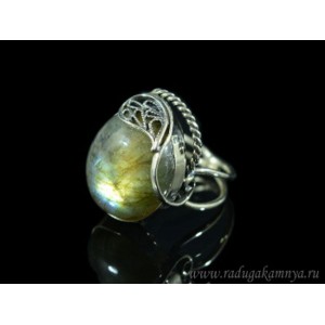 Кольцо из лабрадорита 18*23мм