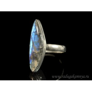 Кольцо из лабрадорита "Грация" 11*32мм Кольцо из лабрадорита "Грация" 11*32мм
