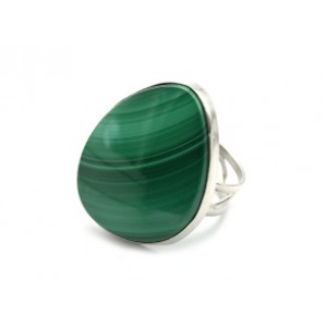 Кольцо малахит "Грация" 26*31мм