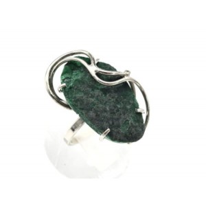 Кольцо из малахита 18*30мм Кольцо из малахита 18*30мм