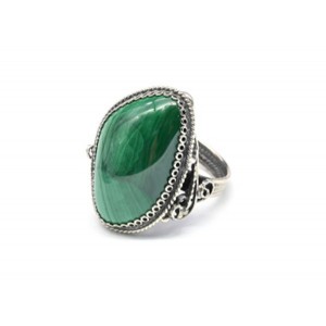 Кольцо малахит "Грация" 19*28мм