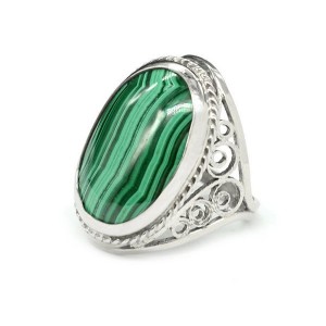 Кольцо малахит " Овал " 20*29мм.