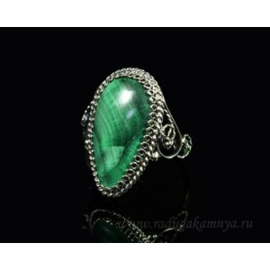 Кольцо малахит плисовый 13*24мм