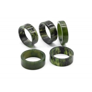 Кольцо из нефрита, ширина 6мм Кольцо из нефрита, ширина 6мм